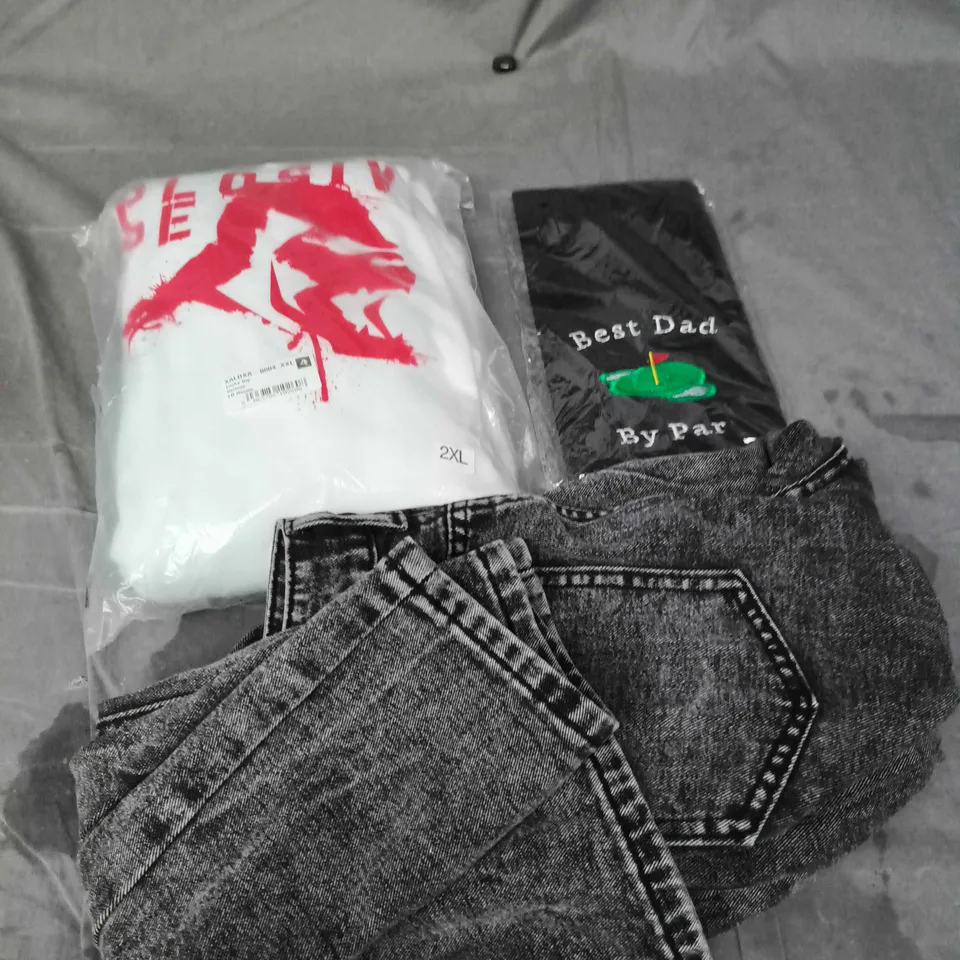 APPROXIMATELY 20 ASSORTED CLOTHING PRODUCTS IN VARIOUS STYLES & SIZES TO INCLUDE JUMPERS, T-SHIRTS, DRESSES ETC