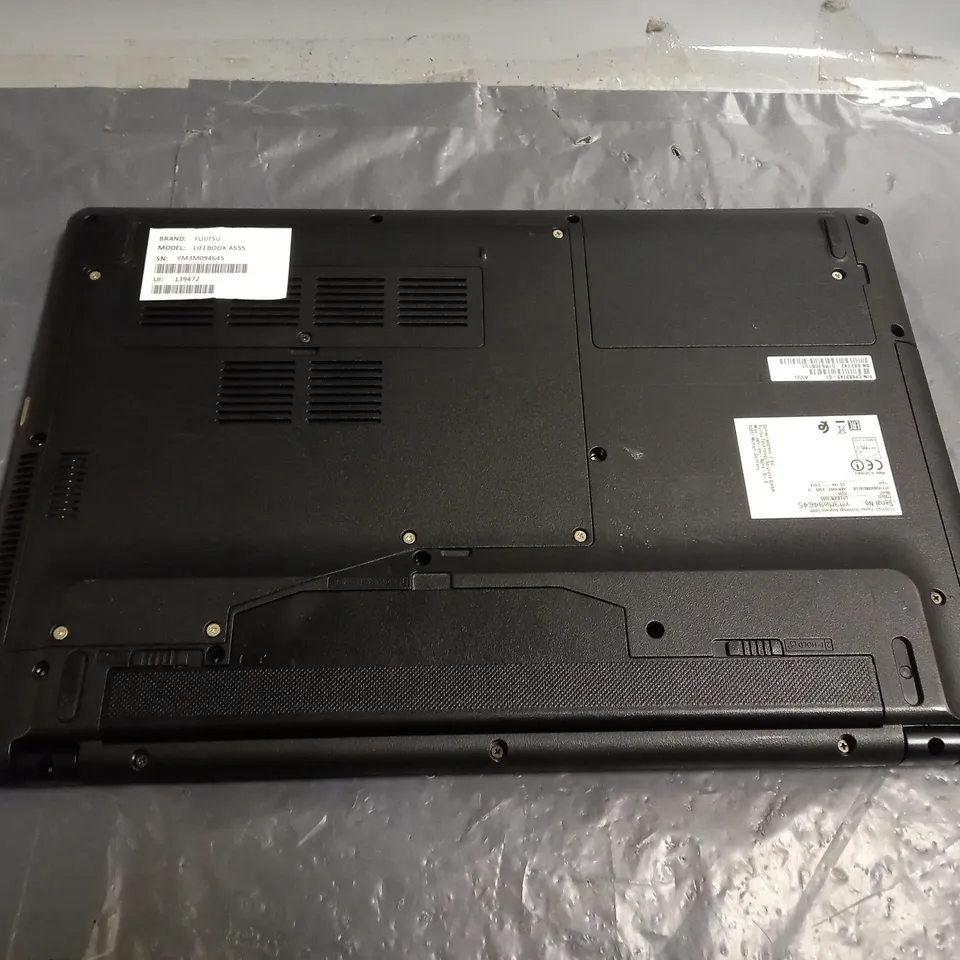 FUJITSU LIFEBOOK A555 BLACK