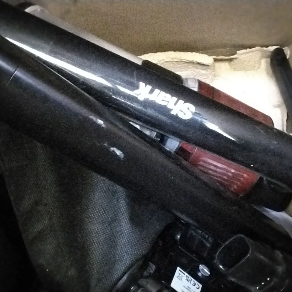 SHARK CORDLESS VACUUM IZ300UKT