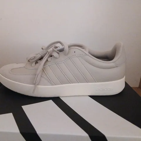 ADIDAS SNEAKERS – LIGHT GREY/WHITE, UK 10.5 (US 11)