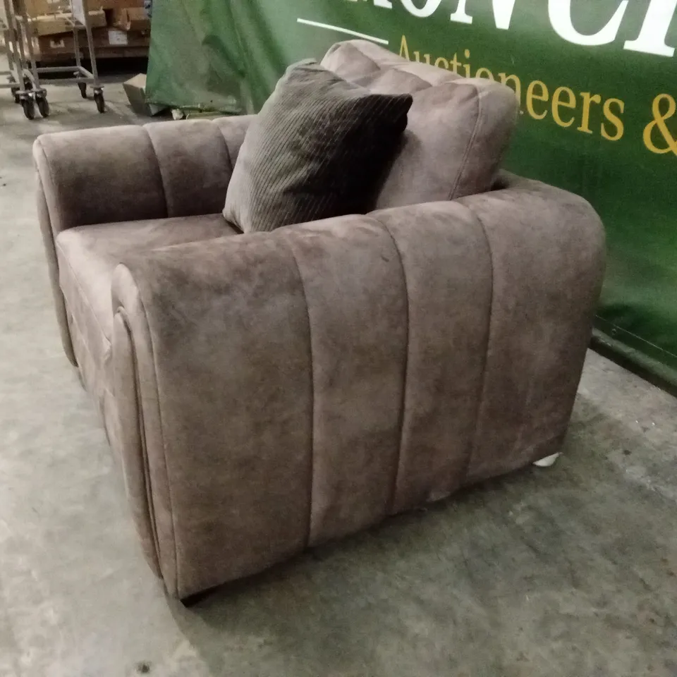 AMARA SNUGGLE CHAIR RRP £949