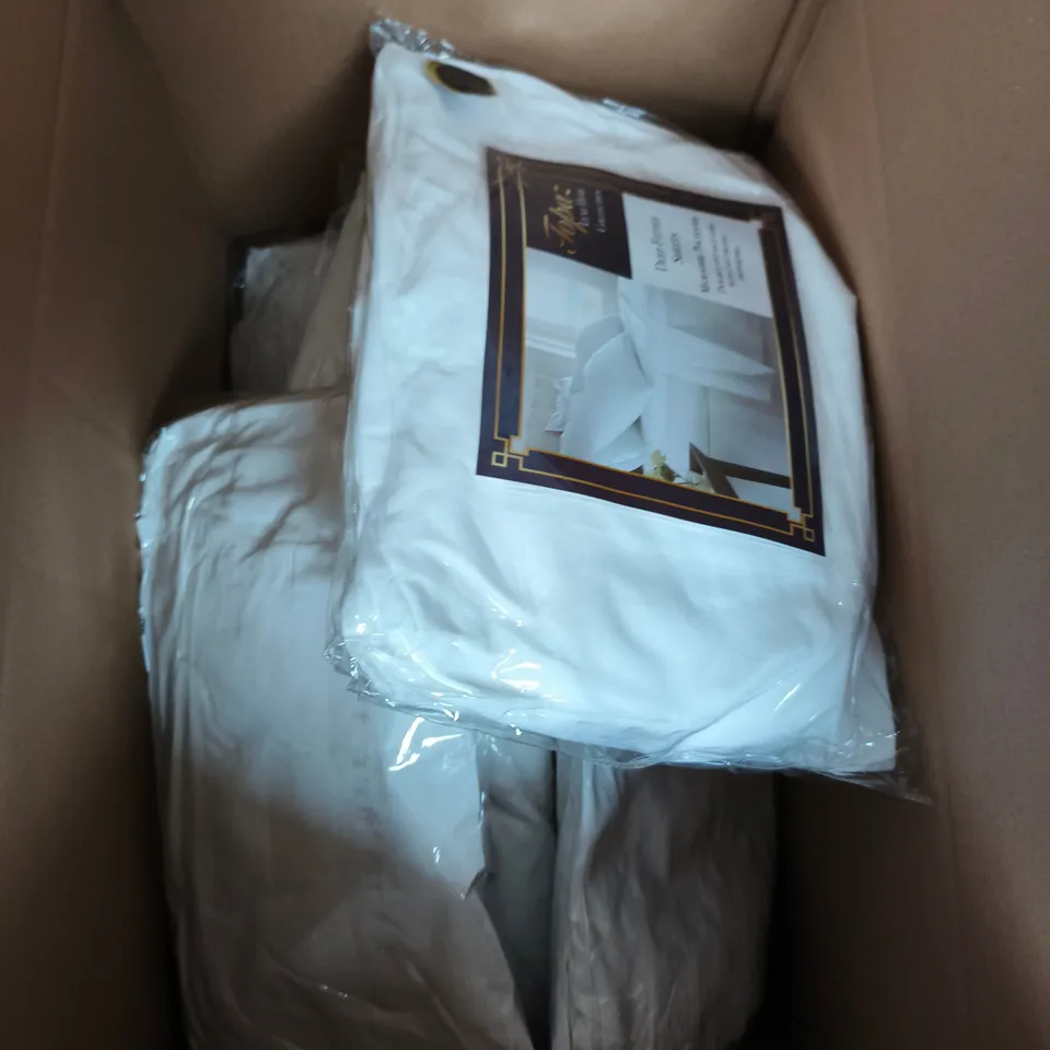 APPROXIMATELY 10 TOPAZ LUXE HOME COLLECTION DEEP FITTED SHEETS