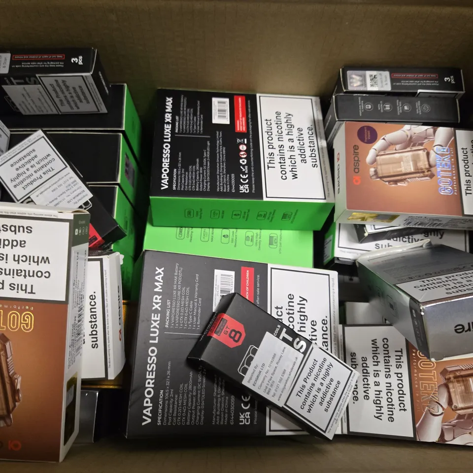 BOX OF APPROXIMATELY 15 ASSORTED E-CIGARETTES TO INCLUDE - ASPIRE ,VOOPOO, VAPORESSO ETC