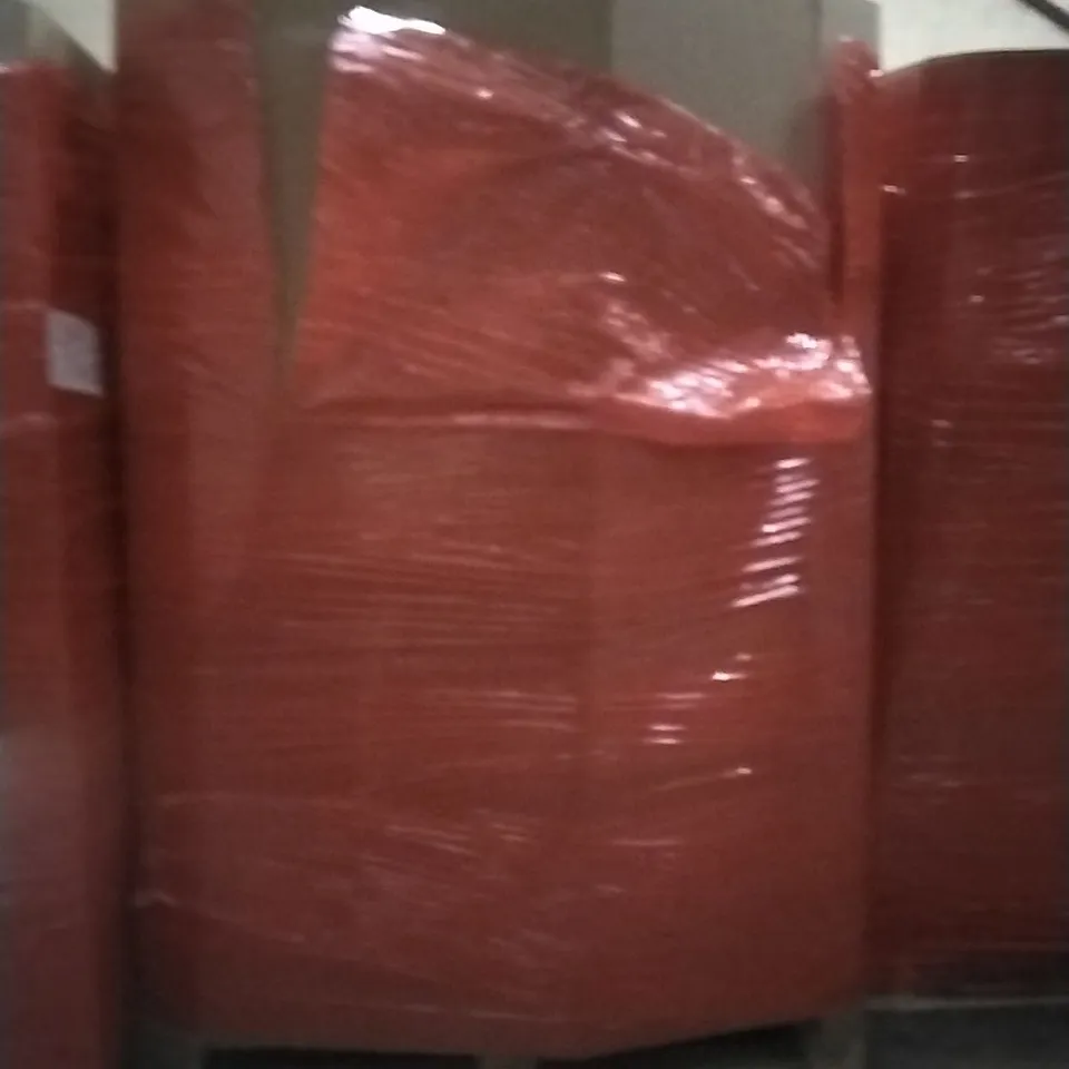 PALLET OF ASSORTED ITEMS TO INCLUDE; GYM BAG, MULTI FUNCTIONAL ARMREST SHOE RACK 