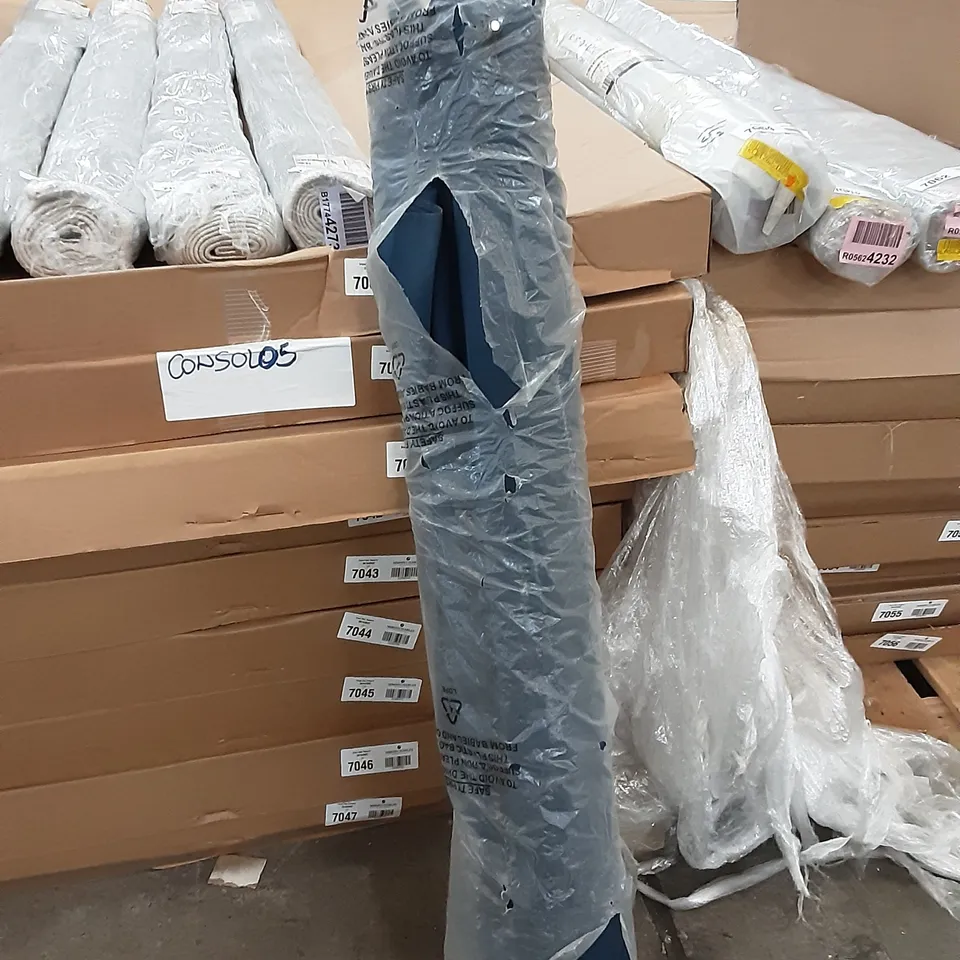 BAGGED UBLUE UMBRELLA 