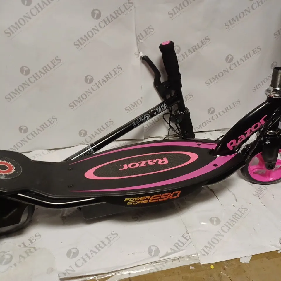 RAZOR POWERCORE E90 SCOOTER  RRP £179.99