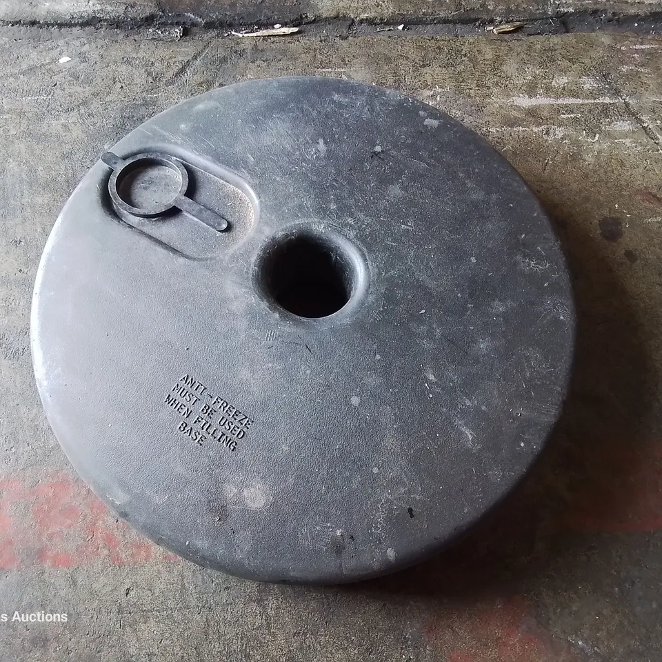 LARGE QUANTITY OF CAR PARK PIPE STANDS