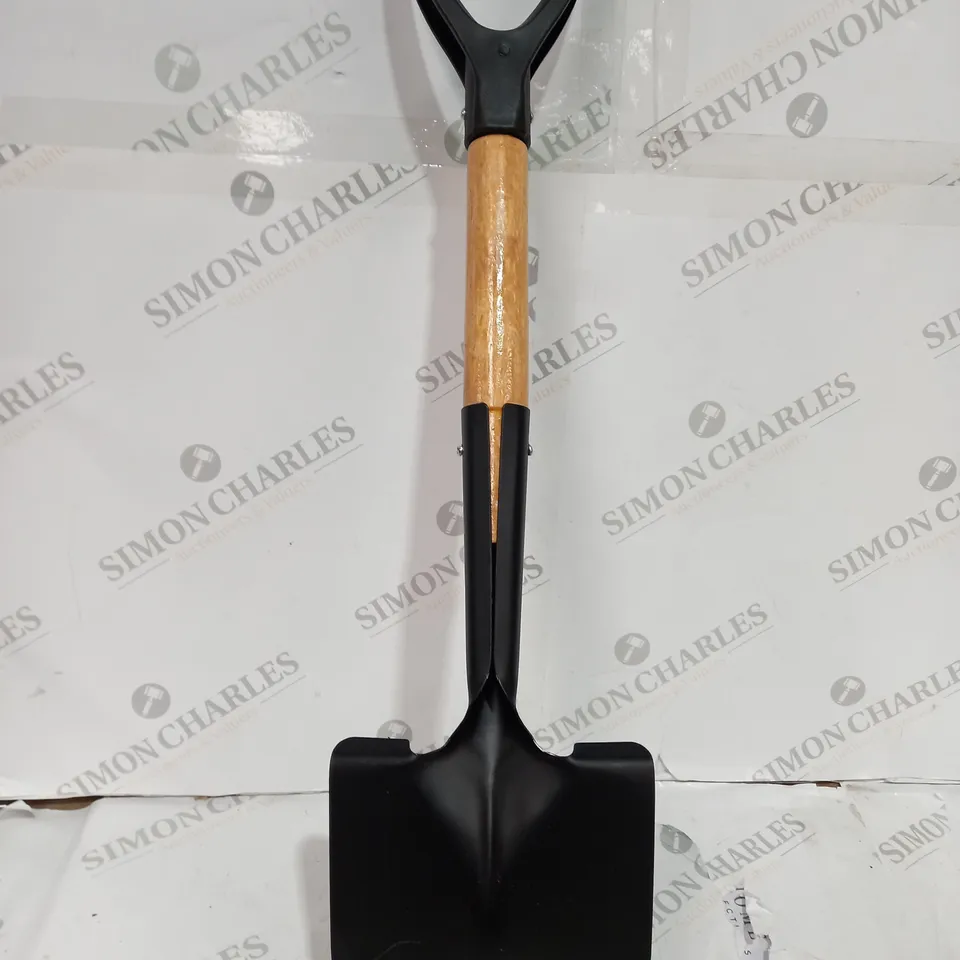 VOSCHTECH WOOD HANDLE SHOVEL ROUND AND SQUARE 