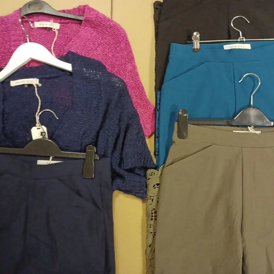 BOX OF APPROX 6 ASSORTED ITEMS OF MAISON DE NIMES CLOTHING IN VARIOUS SIZES AND STYLES
