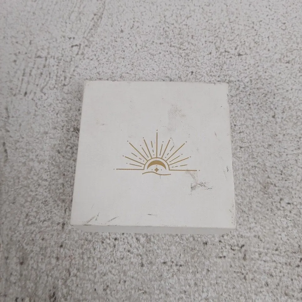 SILVER SIGNET RING IN PRESENTATION BOX