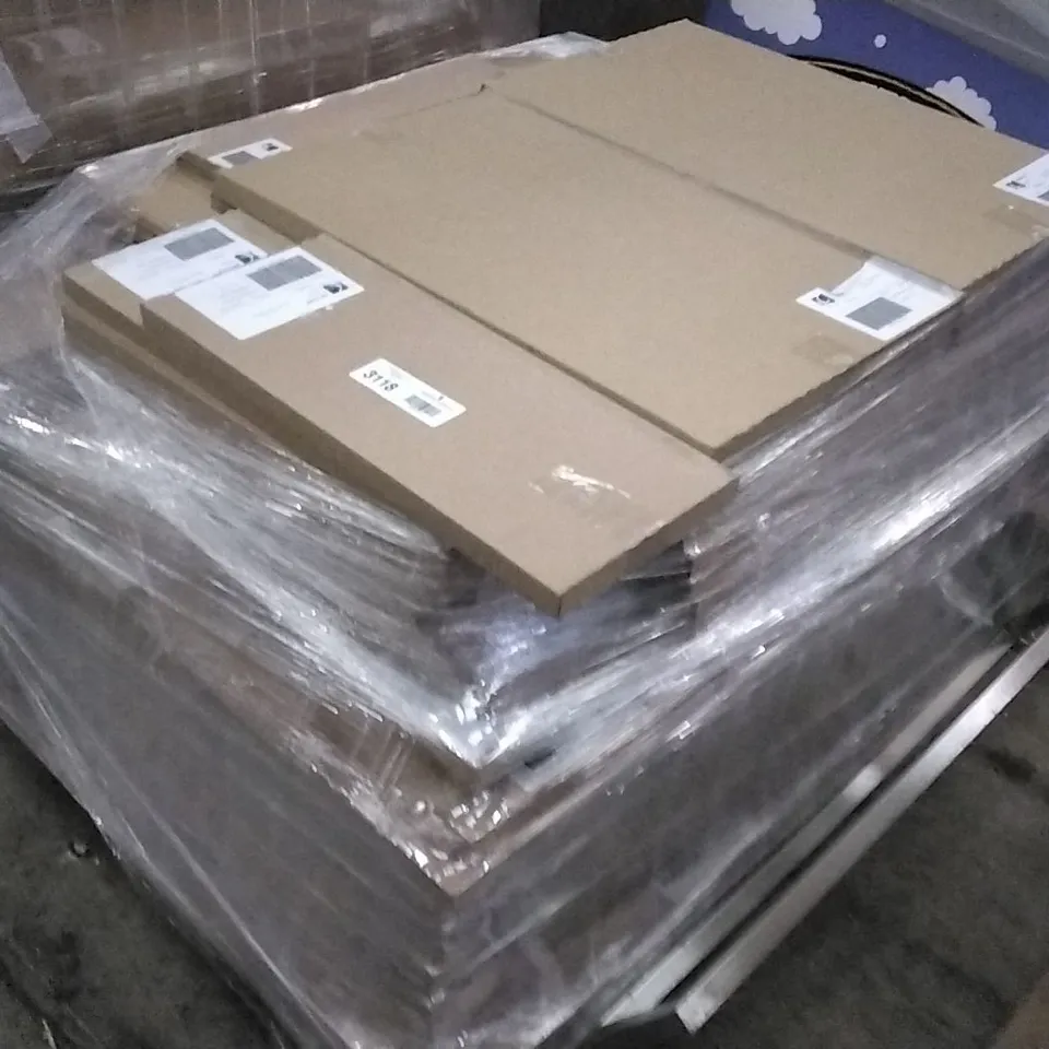 PALLET OF ASSORTED BATHROOM PANNELING