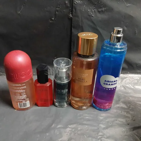 APPROXIMATELY 15 ASSORTED UNBOXED FRAGRANCES TO INCLUDE; TED BAKER, ARIANA GRANDE, VICTORIAS SECRET AND AVON