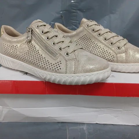 BOXED PAIR OF RIEKER LEATHER PERFORATED METALLIC TRAINERS IN GOLD SIZE 6