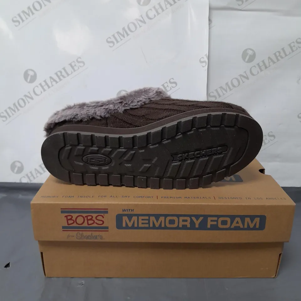 BOB'S FOR SKECHERS SLIPPERS BROWN SIZE 4