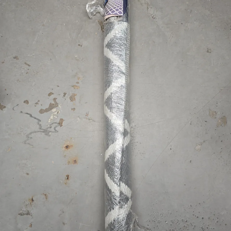 ALFRESCO LIVING INDOOR OUTDOOR RUG IN GREY/WHITE - L180XW120CM