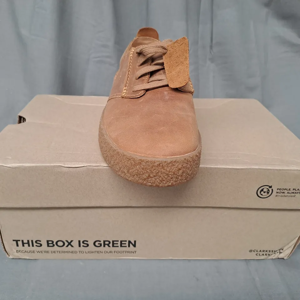BOXED CLARKS SHOES IN BROWN UK SIZE 8.5