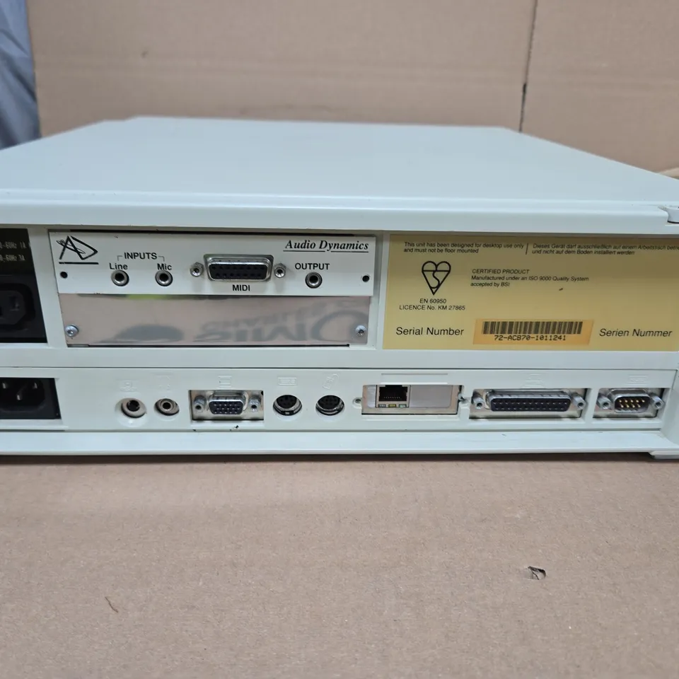 ACORN RISC PC 700 DESKTOP COMPUTER (WITH KEYBOARD)