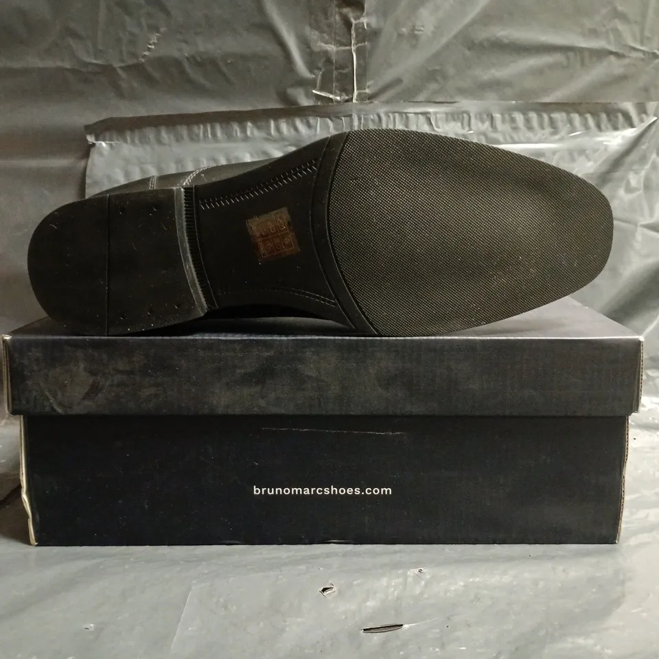 BOXED PAIR OF BRUNO MARC LACE UP SHOES IN BLACK SIZE UK 11