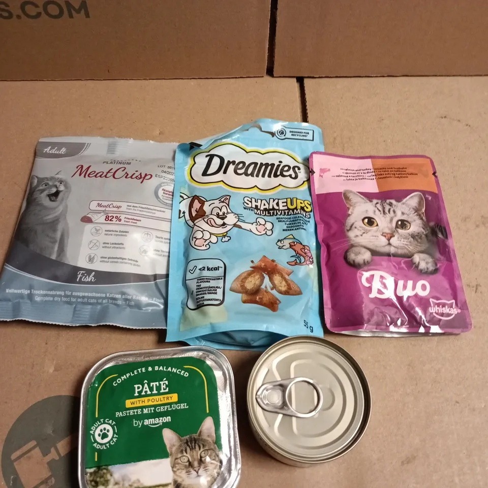 APPROXIMATELY 20 ASSORTED CAT FOOD PRODUCTS TO INCLUDE TREATS, PATE, MEAL CANS ETC