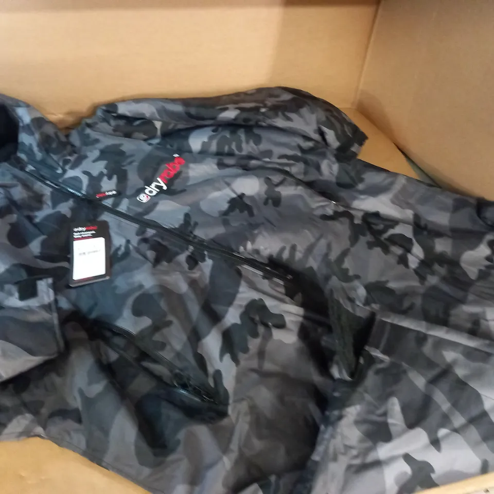 DRYROBE BLACK CAMOFLAGE - MEDIUM