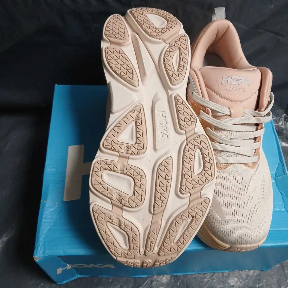 HOKA BONDI 8 RUNNING SHOES – SAND/BEIGE, UK 7 (US 7.5D), BOXED