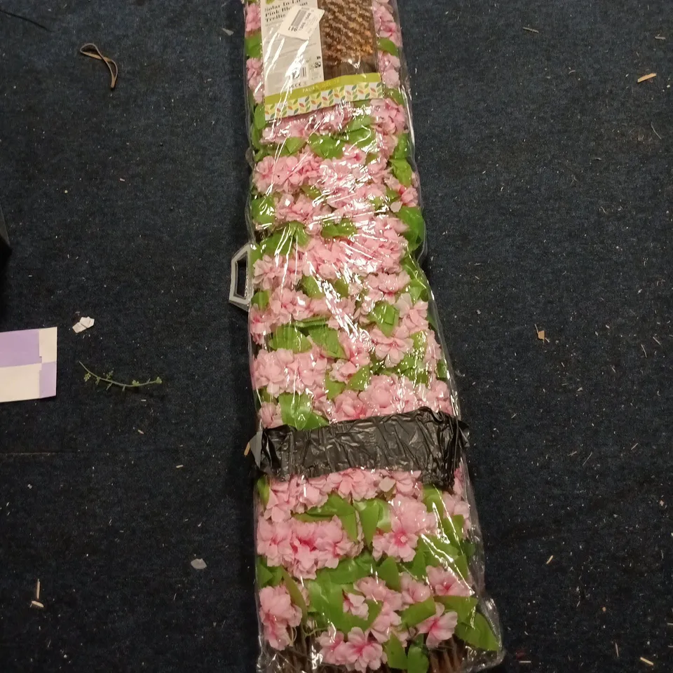 FAUX DECOR SOLAR IN LIT PINK BLOSSOM TRELLIS 180 X 90CM UNBOXED