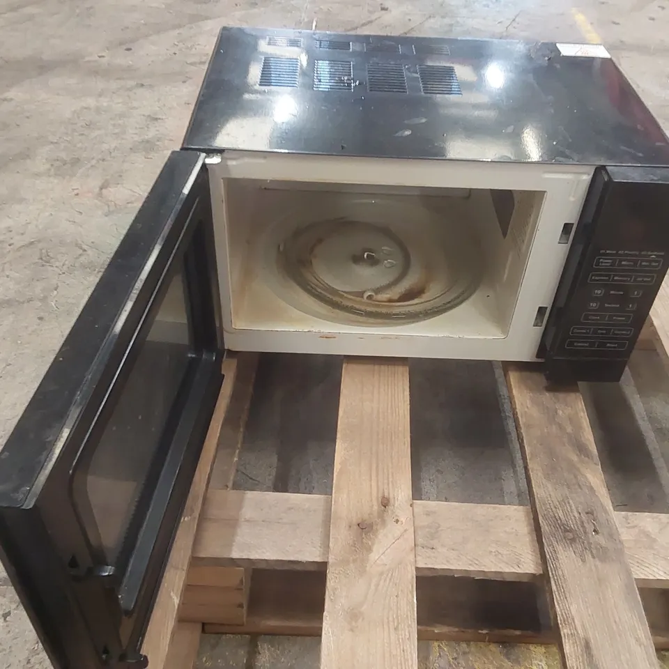 MORPHY RICHARDS 800W MICROWAVE OVEN