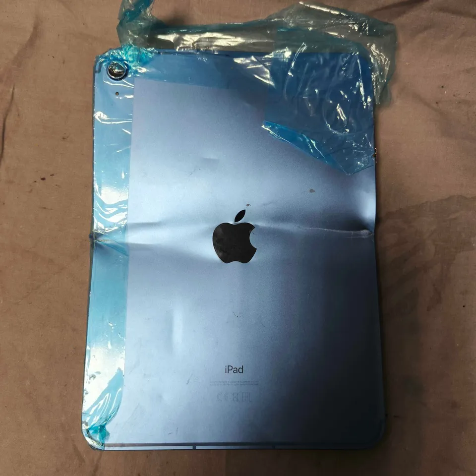 APPLE IPAD TABLET - A2757