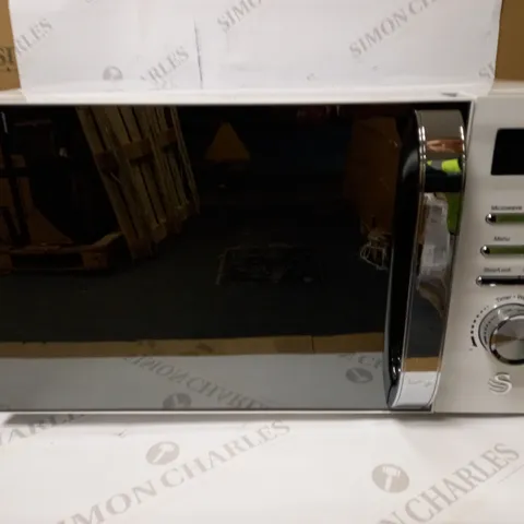 SWAN 700W WHITE SYMPHONY DIGITAL MICROWAVE