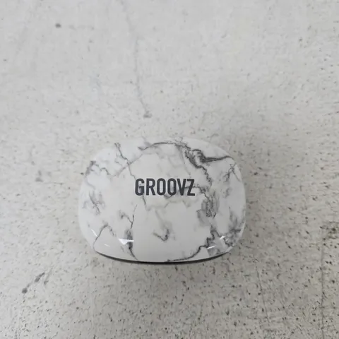 GROOVZ TRUE WIRELESS EARBUDS WITH MARBLE PATTERN CASE – PORTABLE AUDIO
