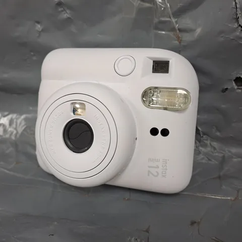 BOXED FUJIFILM INSTAX MINI 12 INSTANT CAMERA 