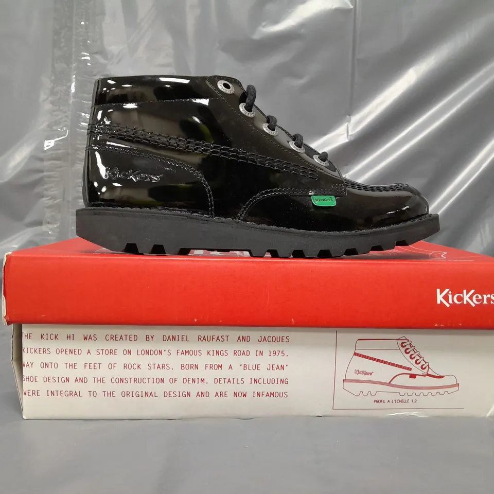 BOXED PAIR OF KICKERS SHOES IN GLOSSY BLACK EU SIZE 36