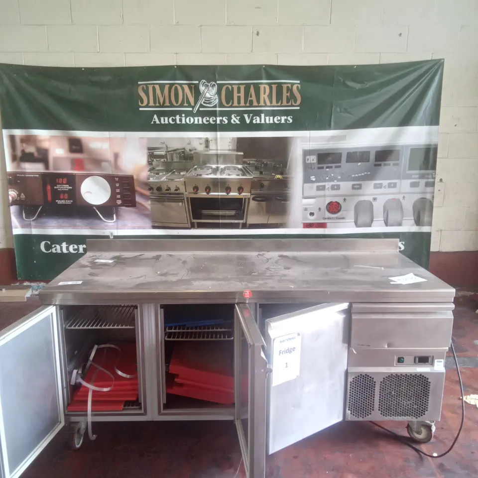 FOOD PREP STATION WITH UNDERCOUNTER FRIDGES 