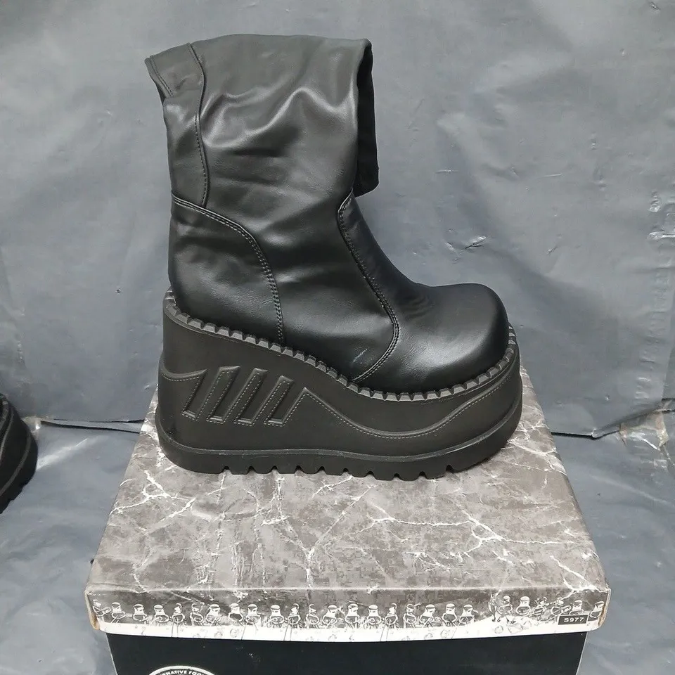 BOXED PAIR OF DEMONIA STOMP-200 KNEE BOOTS - 5