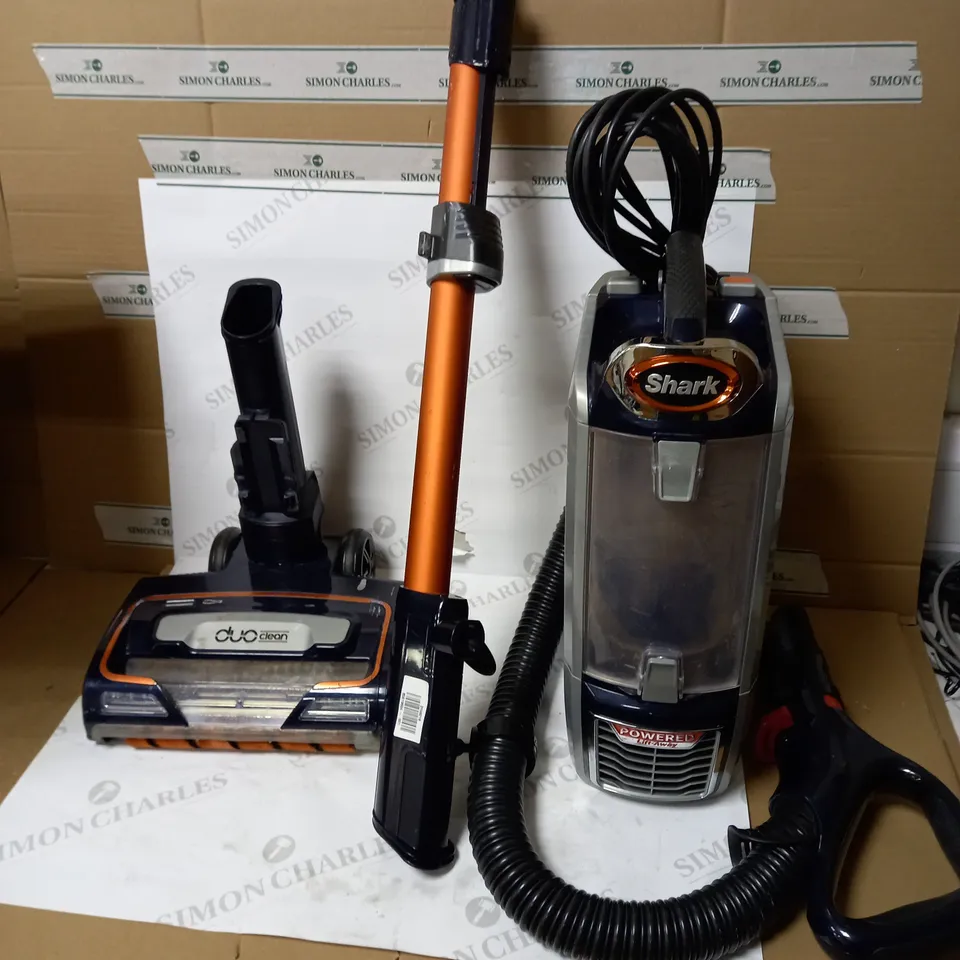 SHARK UPRIGHT LIFTAWAY VACUUM