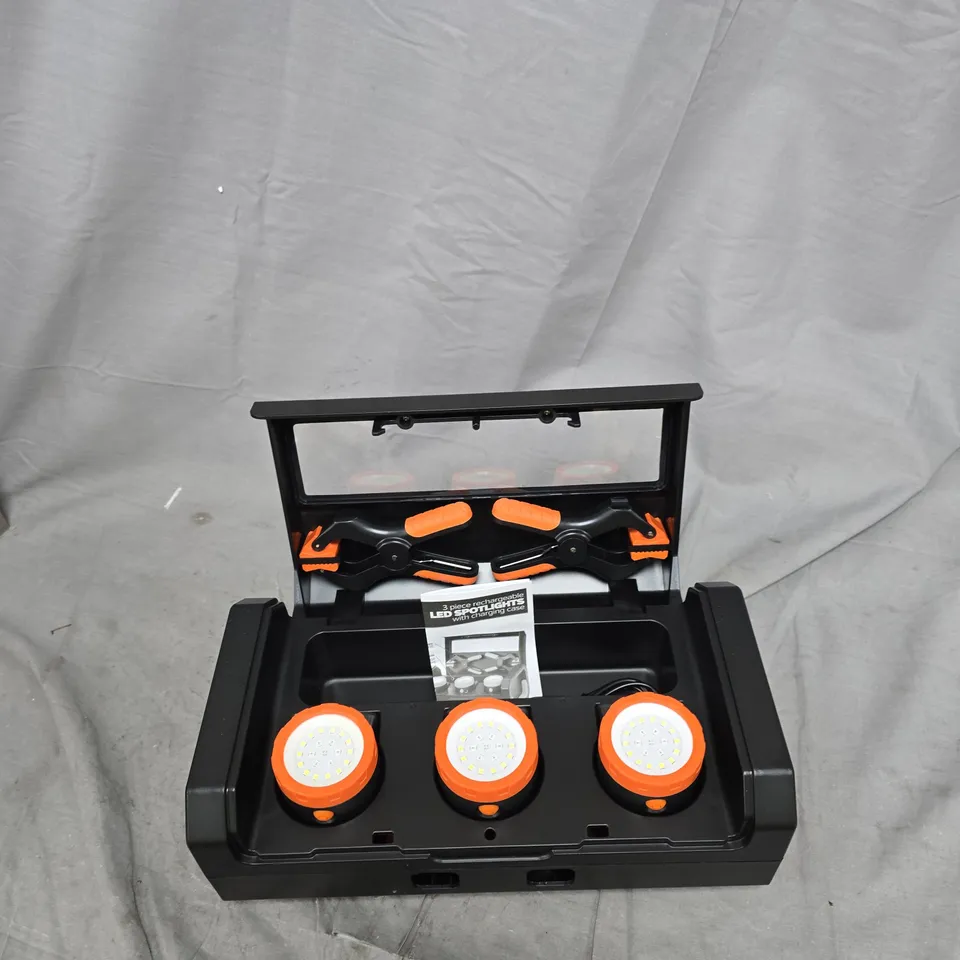 THREE-PIECE RECHARGEABLE LED SPOTLIGHT SET WITH CHARGING CASE