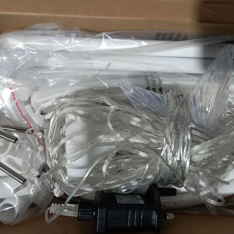 BOXED FLIPO INDOOR/OUTDOOR CHRISTMAS TREE LIGHT