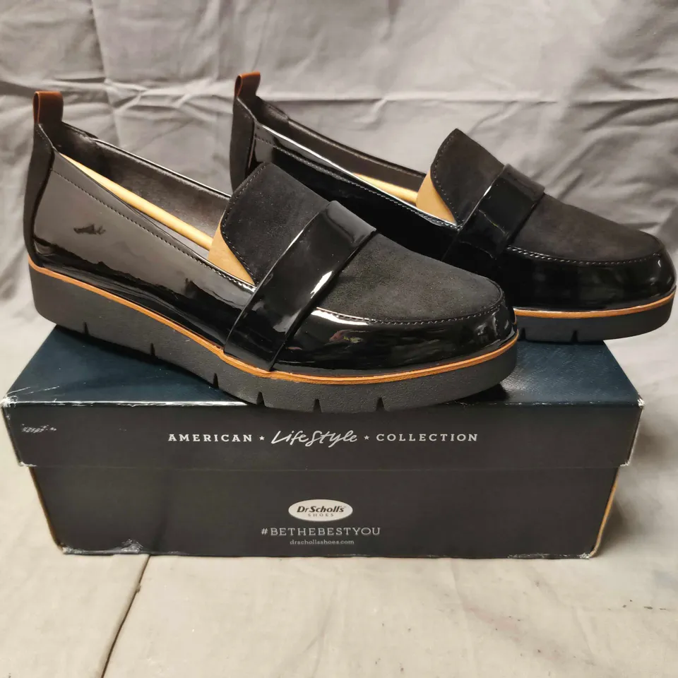 BOXED PAIR OF DR SHOLLS SHOES IN BLACK SIZE 7