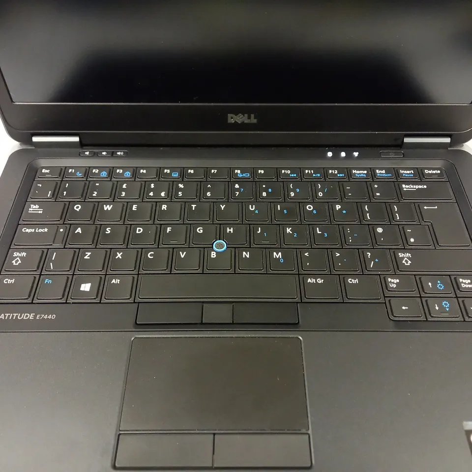 DELL LATITUDE E7440 LAPTOP IN SILVER