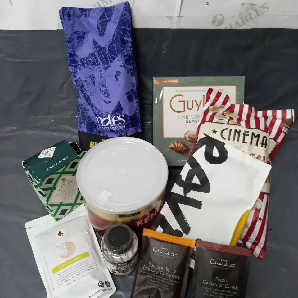 APPROXIMATELY 10 ASSORTED FOOD & DRINK ITEMS TO INCLUDE - GUYLIAN SEASHELL CHOCOLATE ASSORTMENT - NOTES BLACKWALL ESTATE COFFEE BEANS - KENCO DECAF INSTANT - ETC