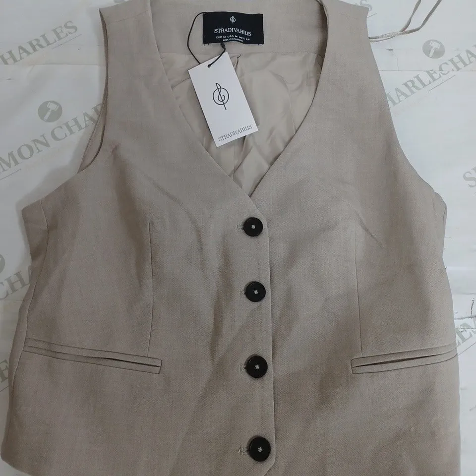 STRADIVARIUS VEST IN BEIGE - MEDIUM