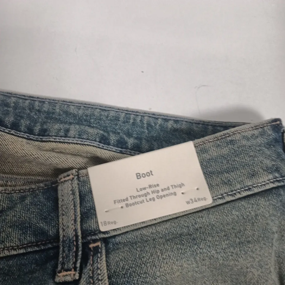HOLLISTER LOW-RISE BOOT JEANS – WOMEN'S INDIGO DENIM (18R)