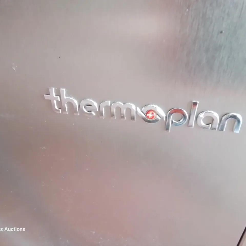 THERMAPLAN BLACK & WHITE CTM COFFEE MACHINE WITH MILK FRIDGE