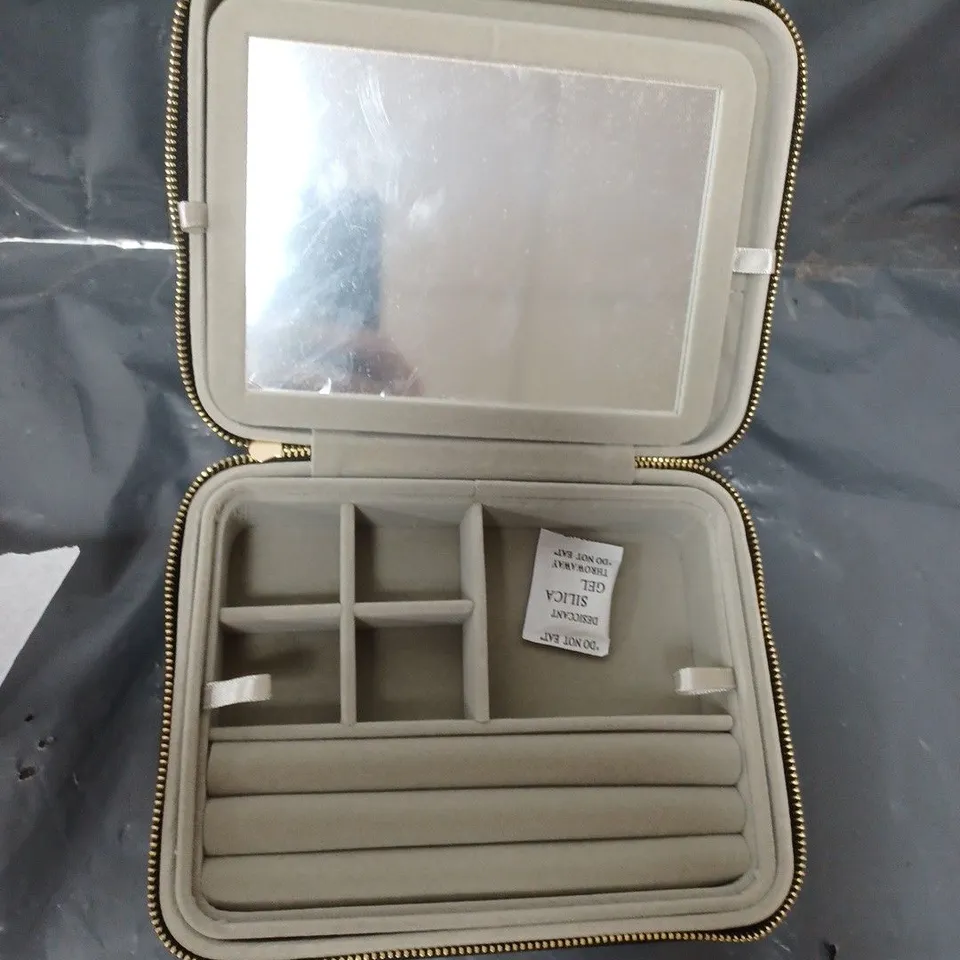 PANDORA JEWELLERY BOX WITH MIRROR BLACK