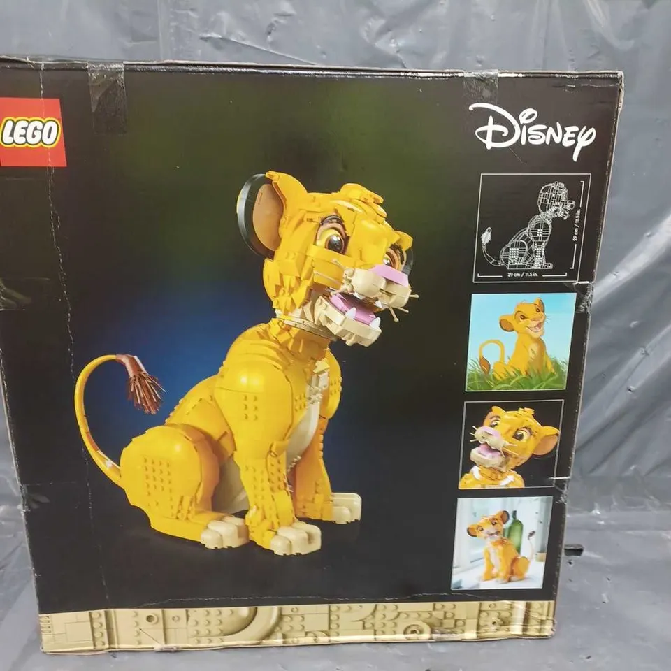 DISNEY YOUNG SIMBA THE LION KING SET 43247