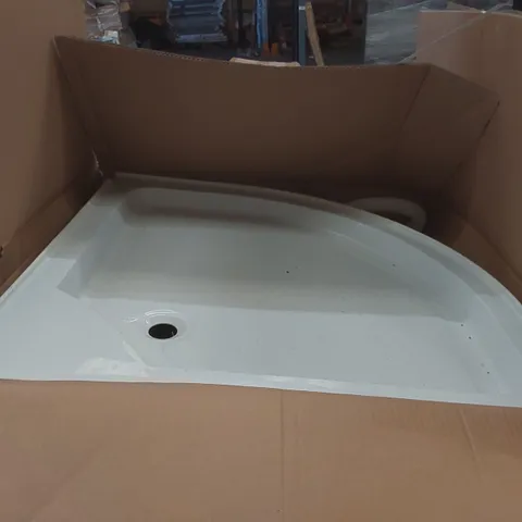 PALLET CONTAINING APPROXIMATELY 11x BOXED SHOWER TRAYS
