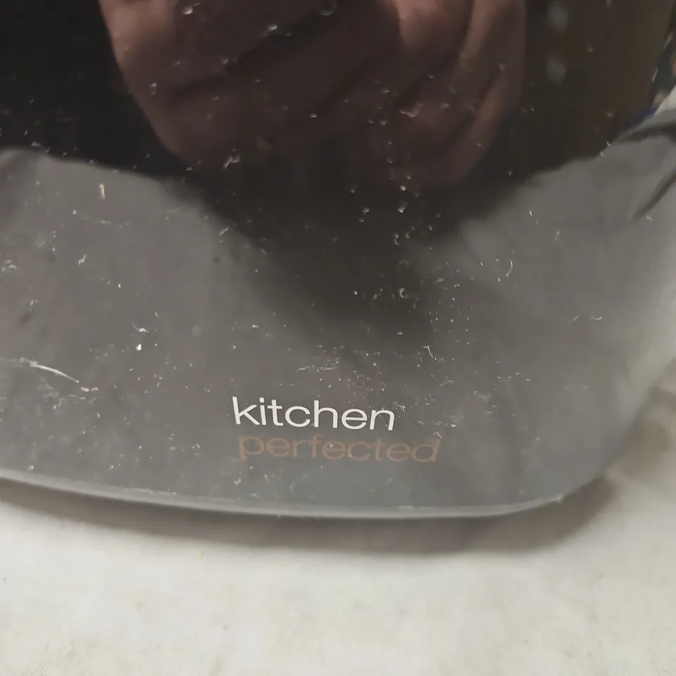 TOASTER – 4-SLICE, BLACK WITH KITCHEN PERFECTED BRANDING