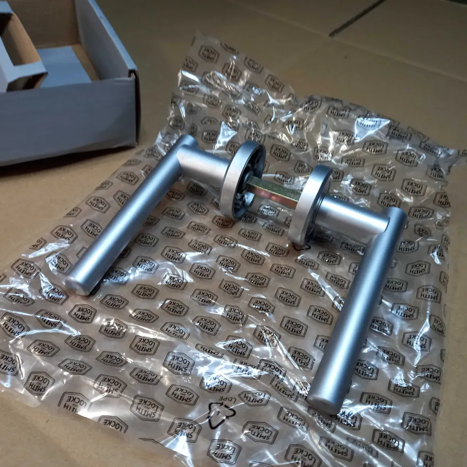 SMITH AND LOCKE T BAR LEVER ON ROSE HANDLE SATIN CHROME