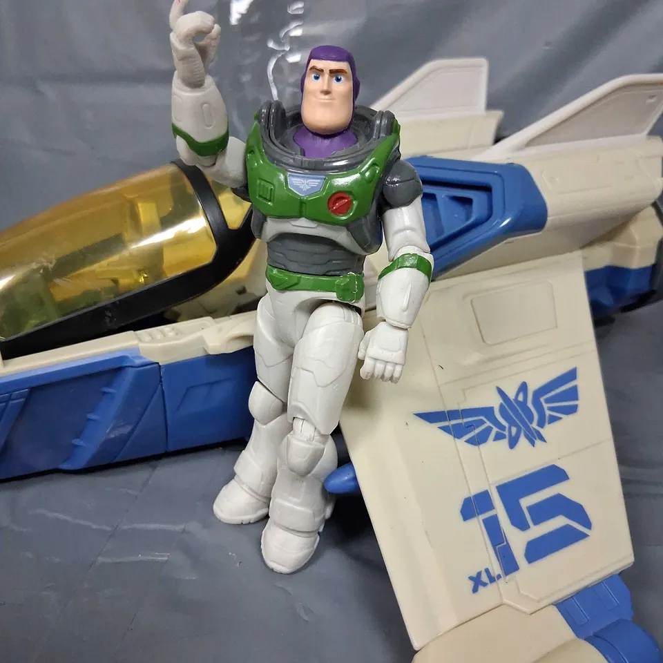 BUZZ LIGHTYEAR FIGURE WITH XL15 SPACECRAFT
