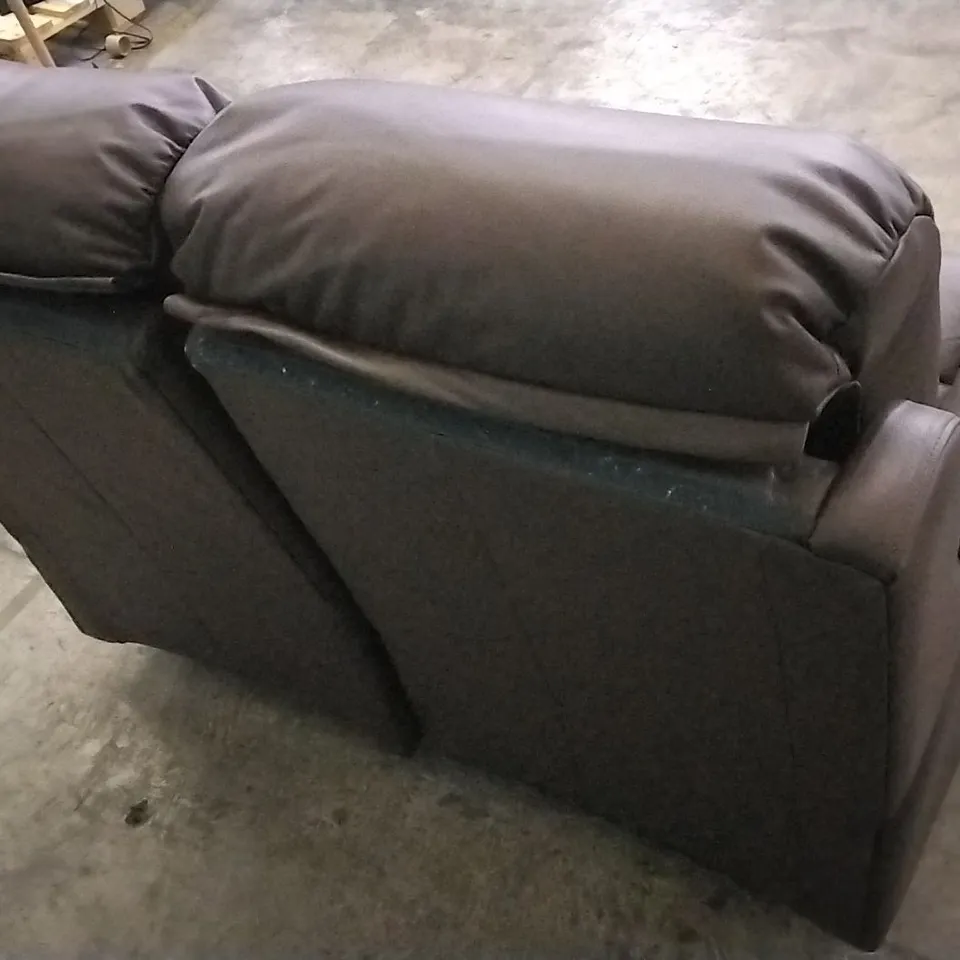 QUALITY BRITISH DESIGNED & MANUFACTURED G PLAN NEWMARKET 2 SEATER MANUAL RECLINER OXFORD CHOCOLATE LEATHER SOFA